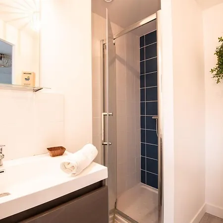 Beautiful Renovated - Next To The Metro * Rijsel