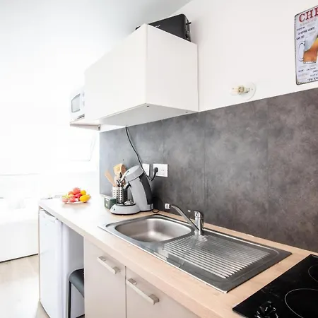 Beautiful Renovated - Next To The Metro Appartamento Lilla
